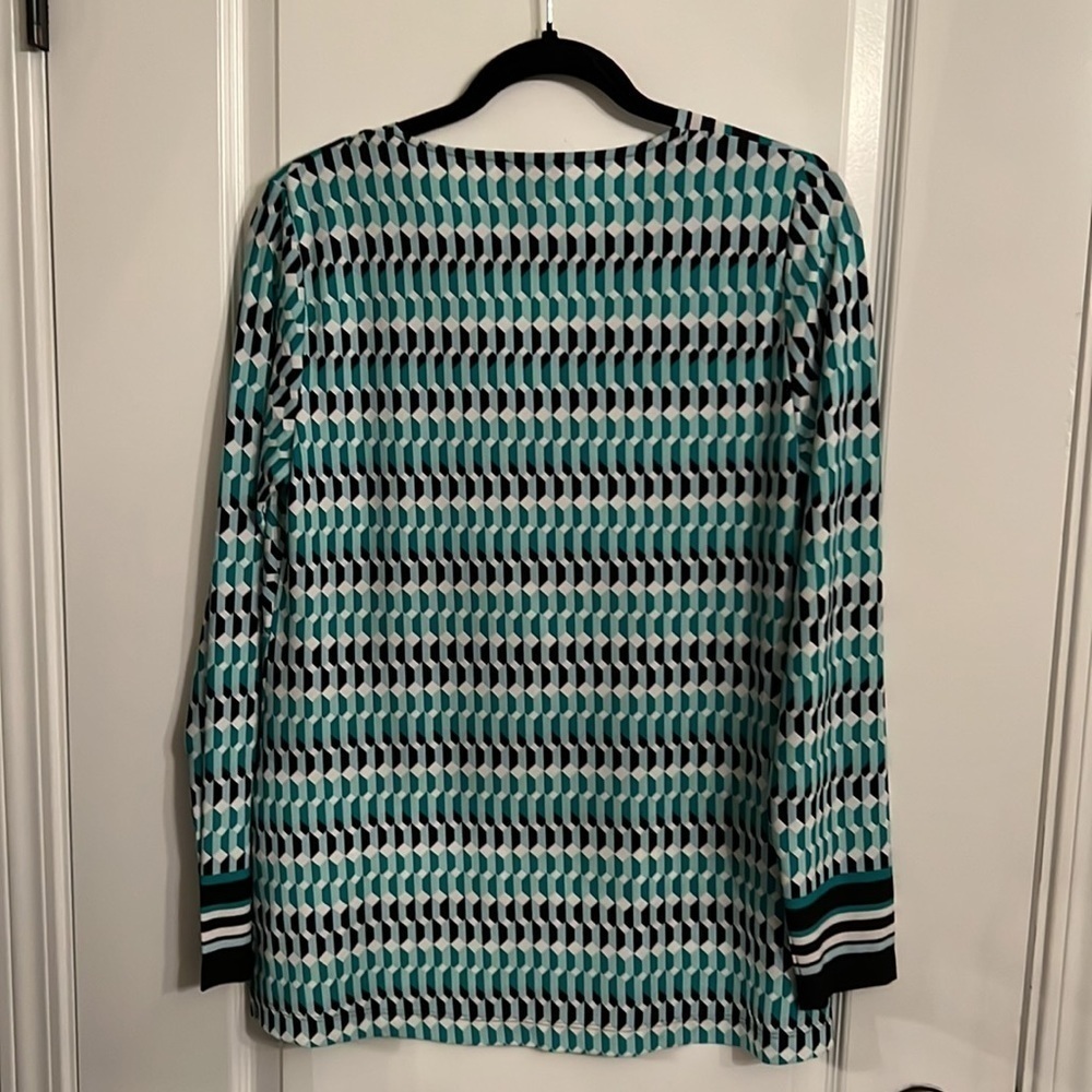 Jones New York signature, medium, long sleeve green blouse - Picture 5 of 5
